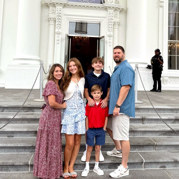 Meet your Posher - Picture 5 of 16